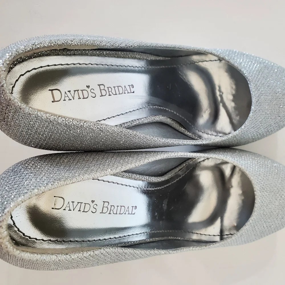 Sparkly Silver 8 Slip On Pump Michaelangelo 3.5" Heel David's Bridal AROBIN23 - Picture 6 of 16